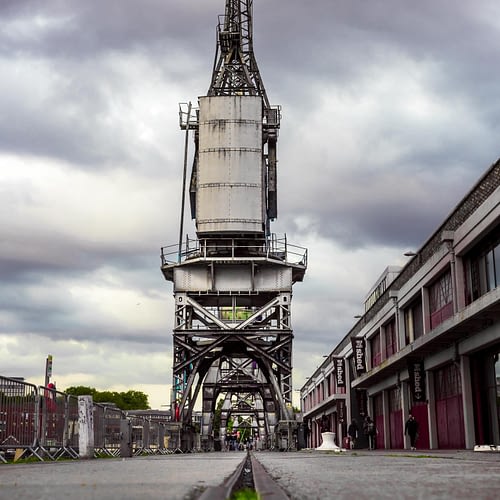 Moody Crane