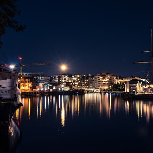Bright Moon Harbour